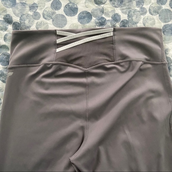 Trinity High-Waisted Pocket Legging (2X) - Picture 6 of 7